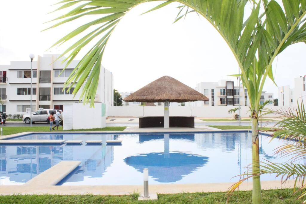Depa De Playa C/Alberca Cerca De La 5A Avenida Apartman Playa del Carmen Kültér fotó