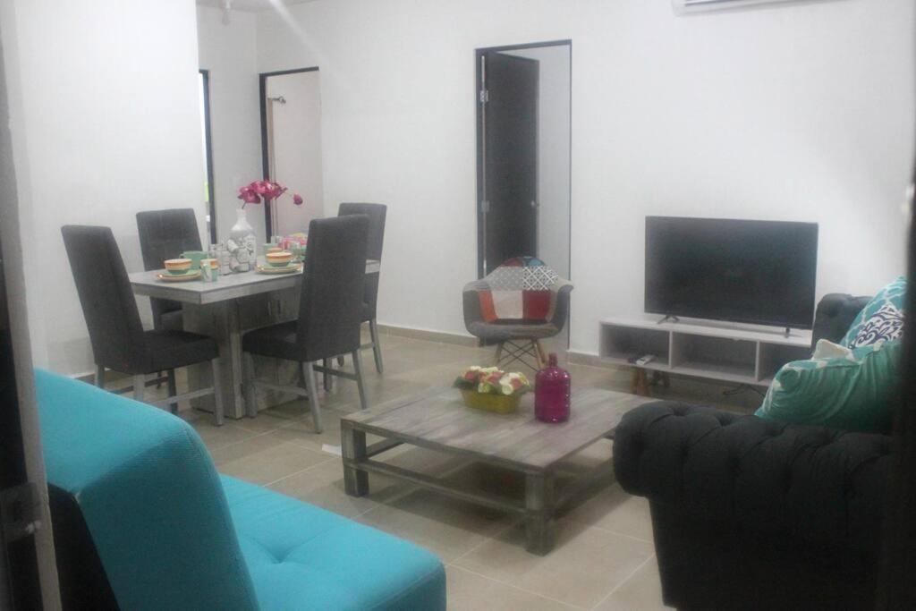Depa De Playa C/Alberca Cerca De La 5A Avenida Apartman Playa del Carmen Kültér fotó