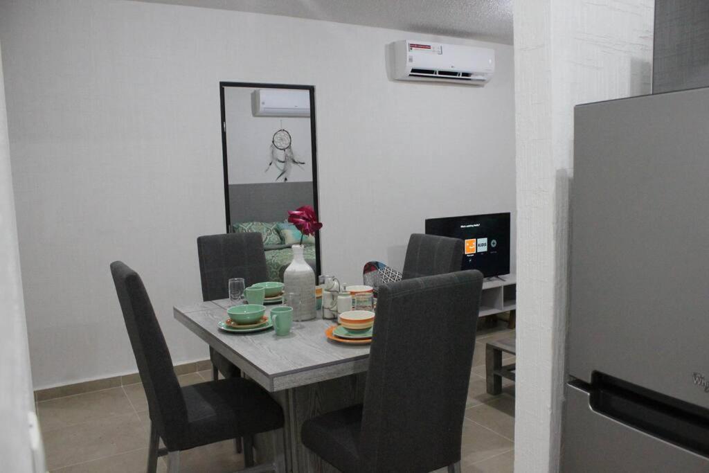 Depa De Playa C/Alberca Cerca De La 5A Avenida Apartman Playa del Carmen Kültér fotó